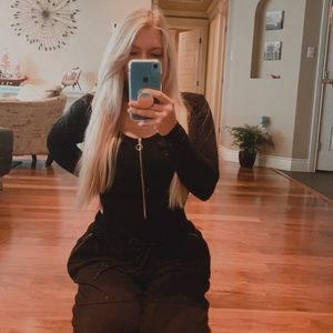 Meet your Posher, Felicia